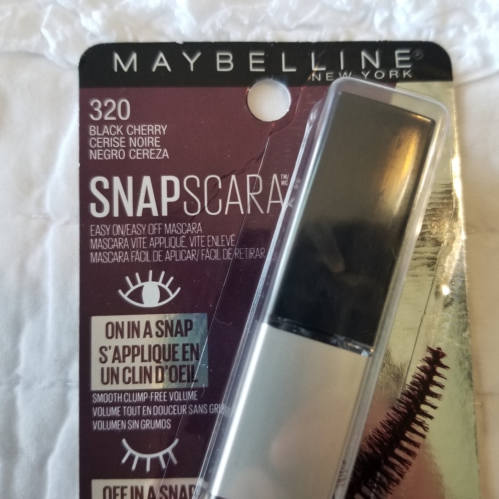 Maybelline Snapscara Mascara Black Cherry 320 NIB - Picture 2 of 4